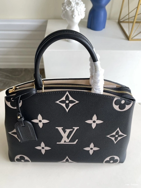 Cheap VUITTON GRAND LOUIS PALAIS 0815